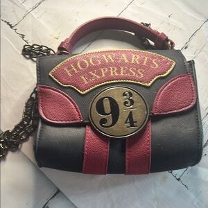 Hogwarts express handbag ( limited edition)